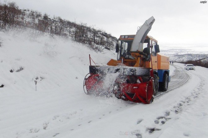 Elazığ'da 243 köy yolu ulaşıma kapandı