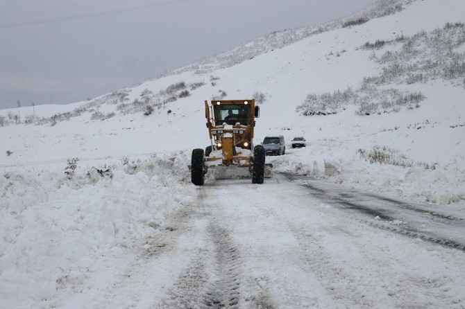 Li Bîngolê rêya 281 gundan hat girtin