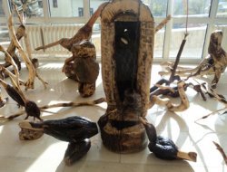 Hayallerini Ağaç Köklerinde Yeşerten Sanatçı