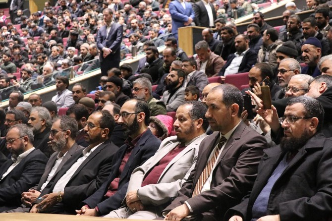 Yetimler Vakfının yetimler yararına düzenlediği konser başladı