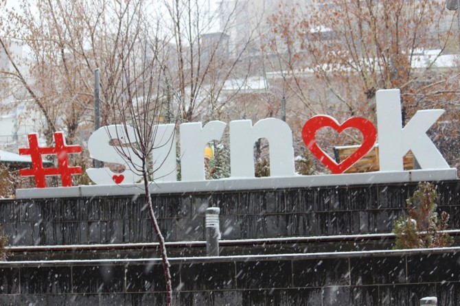 Şırnak’ta 24 köy yolu ulaşıma kapandı