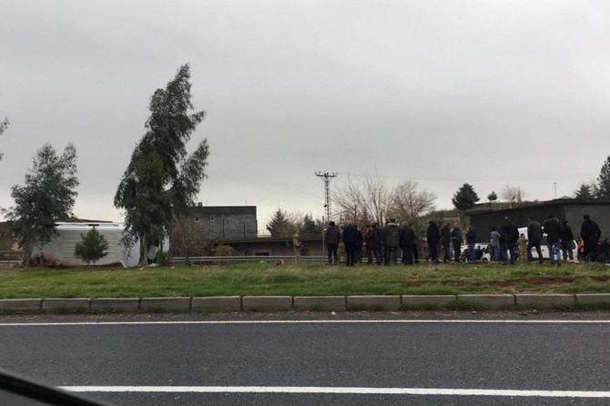 Mardin Nusaybin'de öğrenci servisi devrildi: 8 yaralı