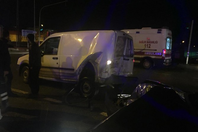 Batman’da 2 ayrı kazada 13 kişi yaralandı