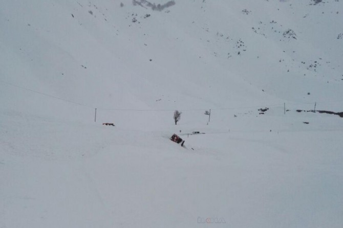 Rêbeja Colemêrg-Şirnexê ji ber berfê hat girtin