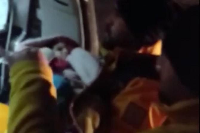 Ekipler minik Gizem için seferber oldu