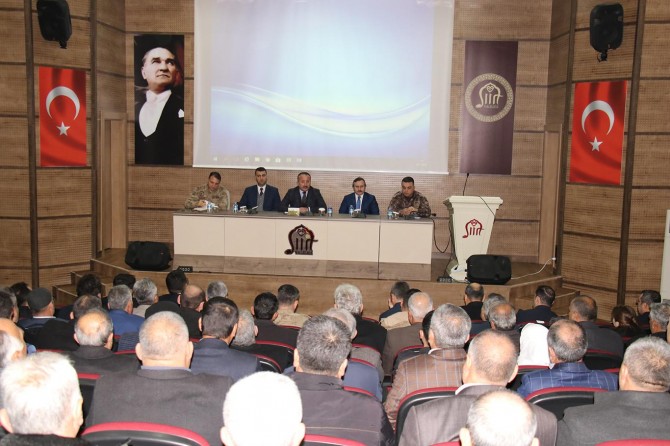 Siirt'te muhtarlara bağımlılıkla mücadele yetişkin eğitimi verildi