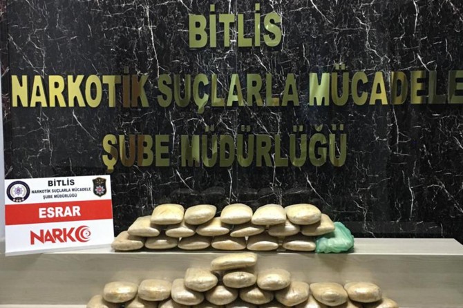 Bitlis'te 61 kilogram toz esrar ele geçirildi
