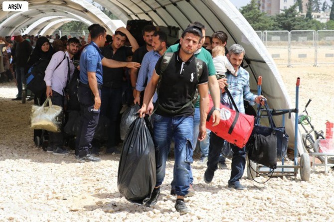 295,480 Syrians return to their country: Turkish Interior Ministry