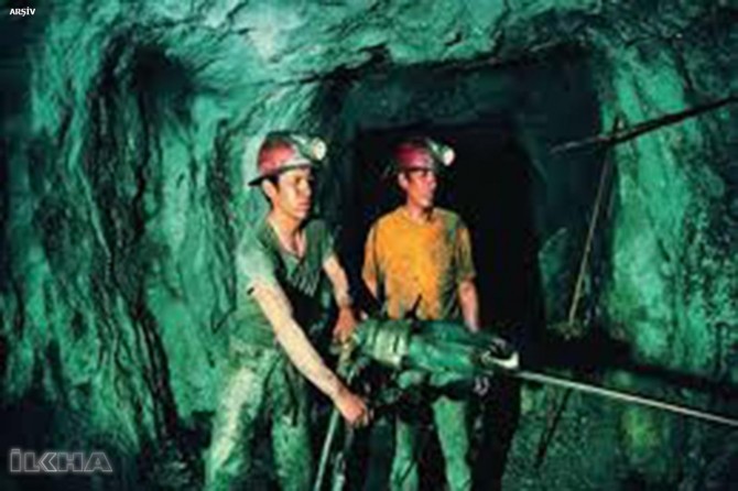 At least 30 died in Afghanistan's landslide