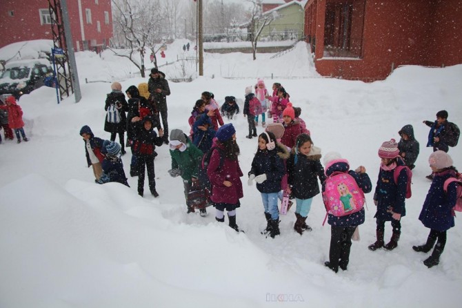 Bazı illerde eğitime kar engeli