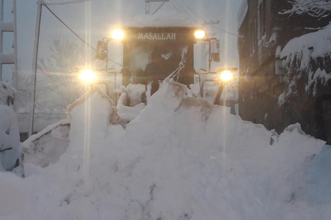 Bitlis'te 240 köy yoluna ulaşım sağlanamıyor