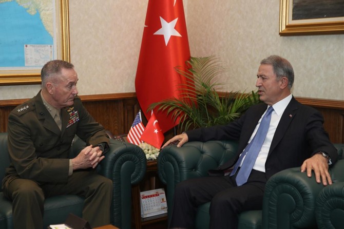 Bakan Akar: Mücadelemiz Kürd kardeşlerimizle değildir