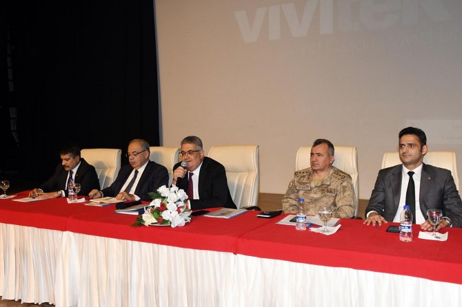 Gençlerimizi uyuşturucu illetine karşı korumamız gerekiyor