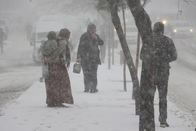 Mardin'de kar ve tipi etkili oluyor