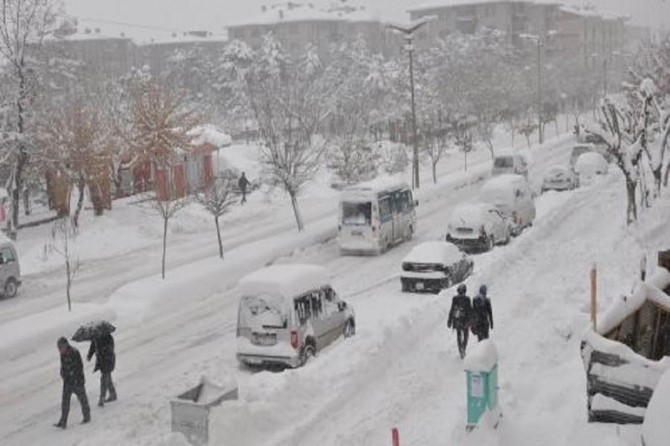 Meteorolojiden kuvvetli kar ve fırtına uyarısı