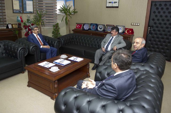 Vali Mehmet Emin Bilmez’den Van Yüzüncü Yıl Üniversitesine ziyaret