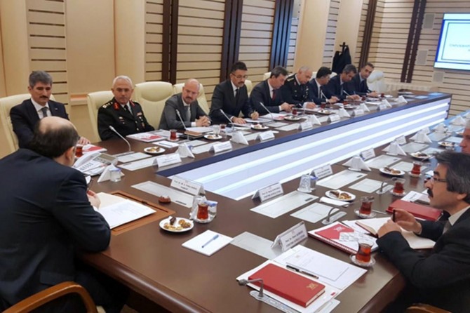 YÖK, üniversitelerin güvenliği için toplandı