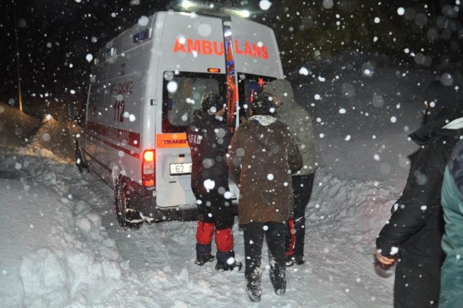 Kar nedeniyle kapanan Tunceli-Ovacık yolu açıldı