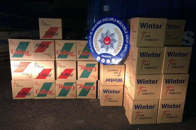 Viranşehir'de 13 bin 800 paket kaçak sigara ele geçirildi