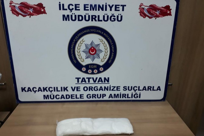 Tatvan'da üzerinde uyuşturucu ele geçirilen İran uyruklu 1 kişi tutuklandı
