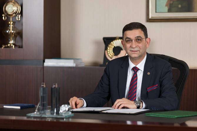 Tekstilde katma değeri yüksek ürünlere yönelmeliyiz