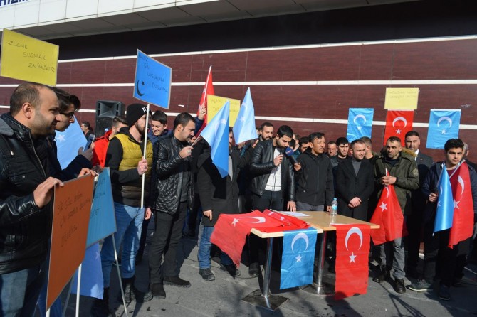 Doğu Türkistan’daki Müslümanlara sahip çıkın