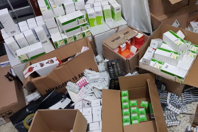 Gaziantep'te 449 bin kaçak tıbbi ilaç ele geçirildi