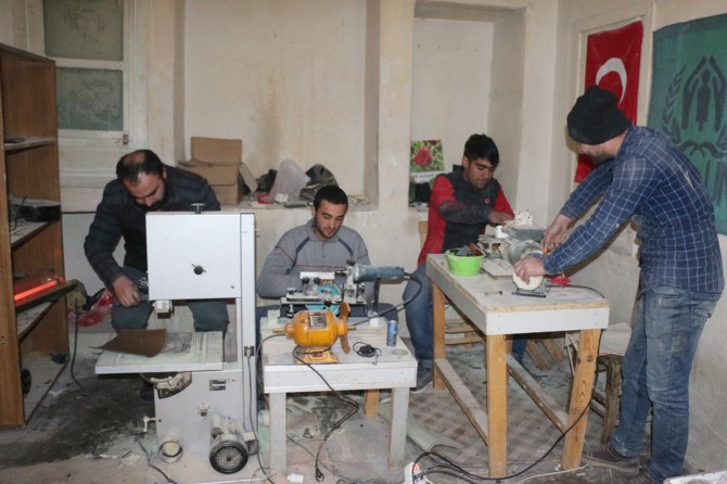 ​Şanlıurfa’da tespihe olan ilgi mesaiyi artırıyor