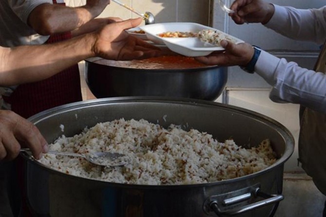 Taziyeler yapılan masraflar nedeniyle amacının dışına çıkıyor