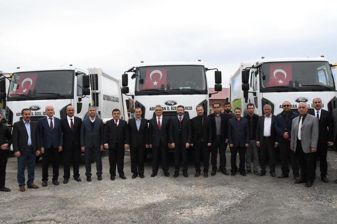 Adıyaman İl Özel İdaresine 5 yeni araç hibe edildi