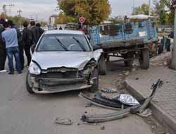 Yayaya Yol Vermek İsteyen Sürücüler Kaza Yaptı