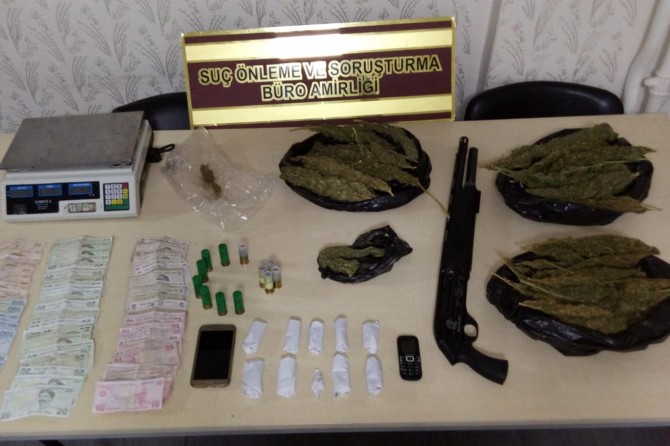 Gaziantep'te tuvalete uyuşturucu dökmeye çalışan şahıs yakalandı