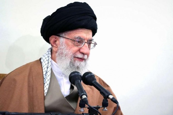Ayetullah Hamaney: Bilimde geri kalmışlık zillete neden olur