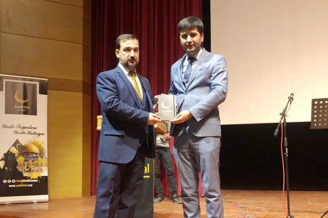 Geleceğe ümitle bakmak Allah'ın istediği gibi yetişmekten geçer