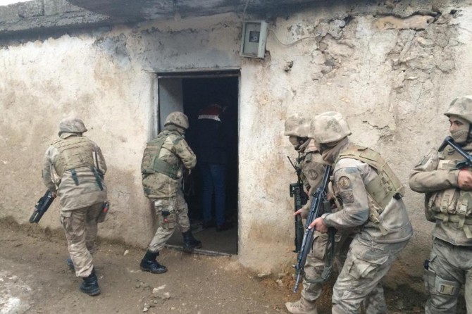 Eruh'ta PKK operasyonu: 7 gözaltı