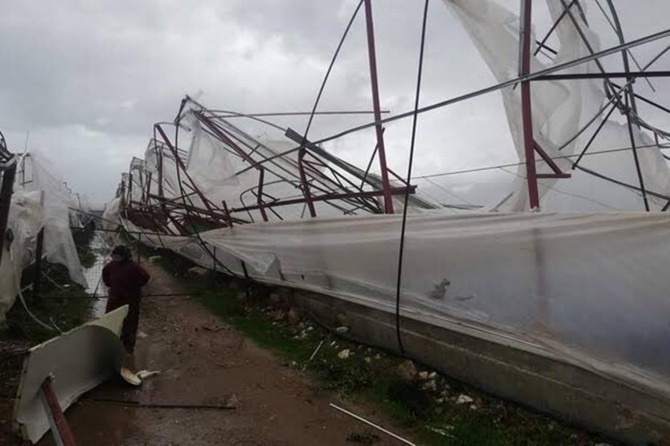 Kumluca 'da hortum: 3'ü çocuk 5 yaralı
