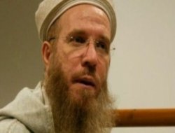 Selefiler Suriye'de kabirlere dadandı!