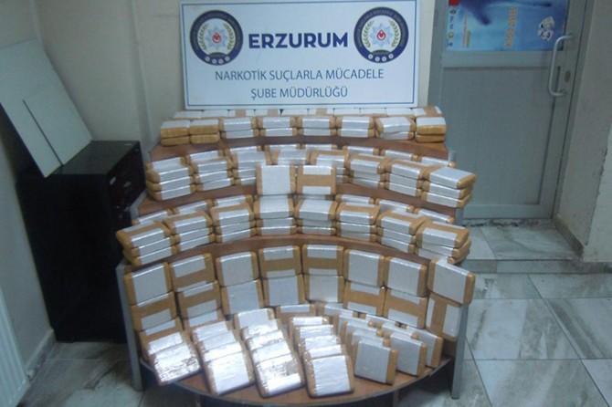 Erzurum-Aşkale yolu 1 ton 535 kilo eroin ele geçirildi