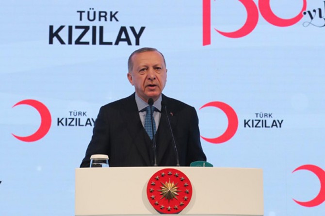 İhtiyaç sahiplerin inancına, diline, ten rengine bakmıyoruz