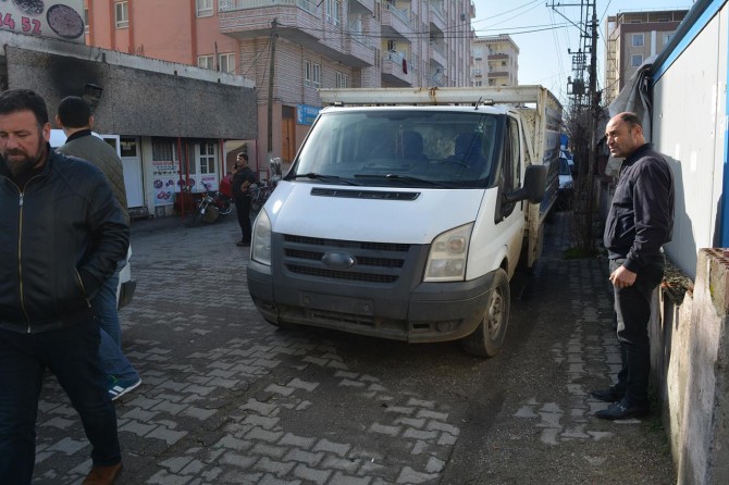 Çalınan kamyonet park edilmiş halde bulundu