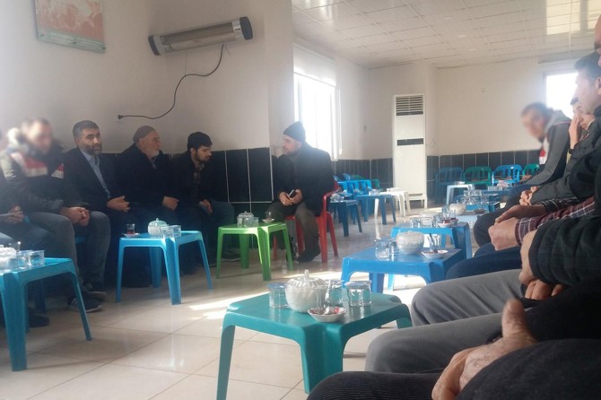 Yusufî mahkûm kardeşinin taziyesine katıldı