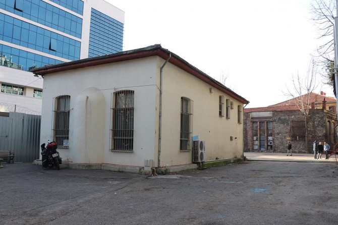 Tarihi tekke otoparka kurban mı edilecek?