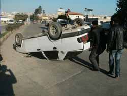 Lastiği Patlayan Otomobil Takla Attı