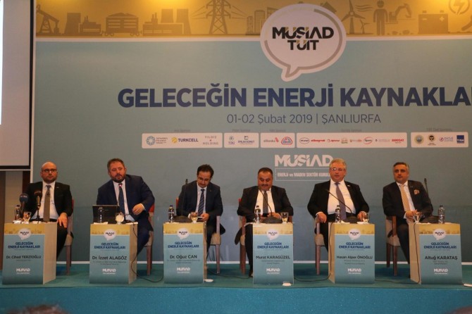 Dünya enerjisini kömürden üretiyor