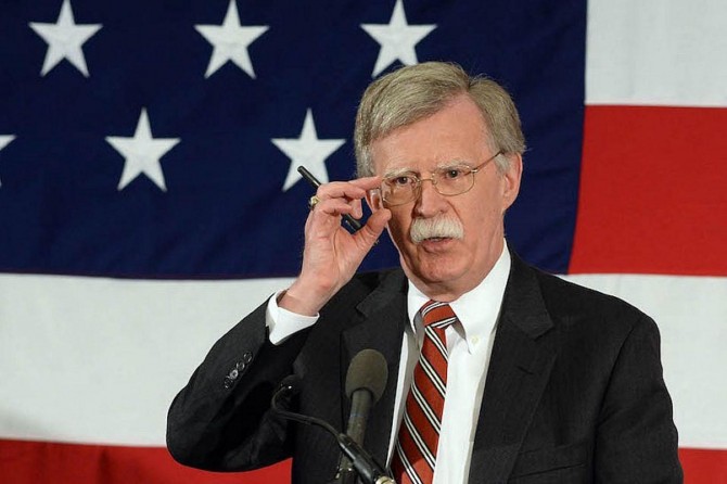 ABD'den Venezuela ordusuna darbe çağrısı