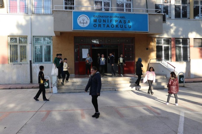 ​Öğrenciler okullarına kavuşmanın sevincini yaşadı