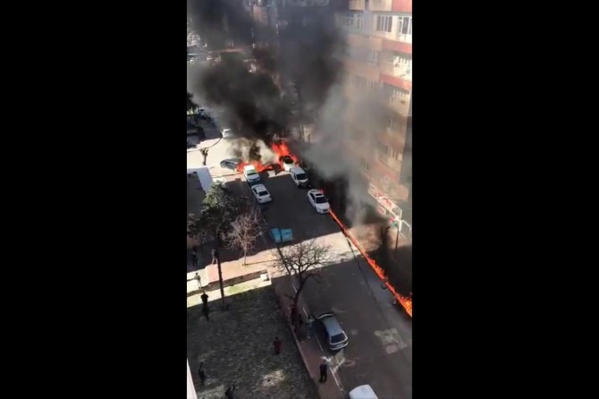 Şanlıurfa'da trafo patladı: 8 araç ve bir iş yeri yandı