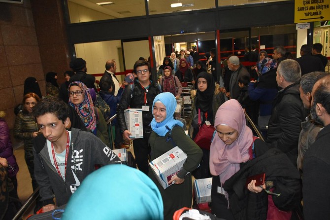 Gaziantep'te umre sevincini yaşayan öğrenciler geri döndü
