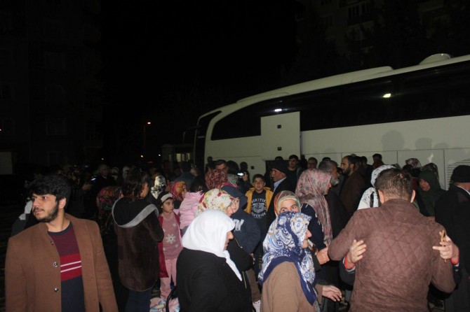 Sınavda dereceye giren öğrenciler umreye gönderildi