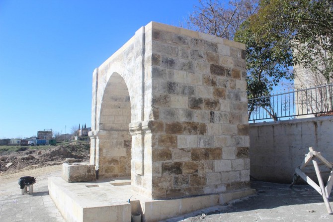 Hacı Hasan Çeşmesi yeni yerine taşındı